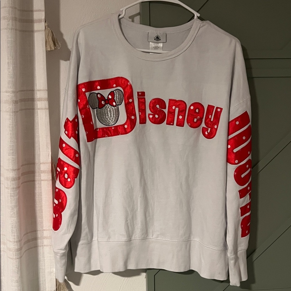 Disney crew neck bin1